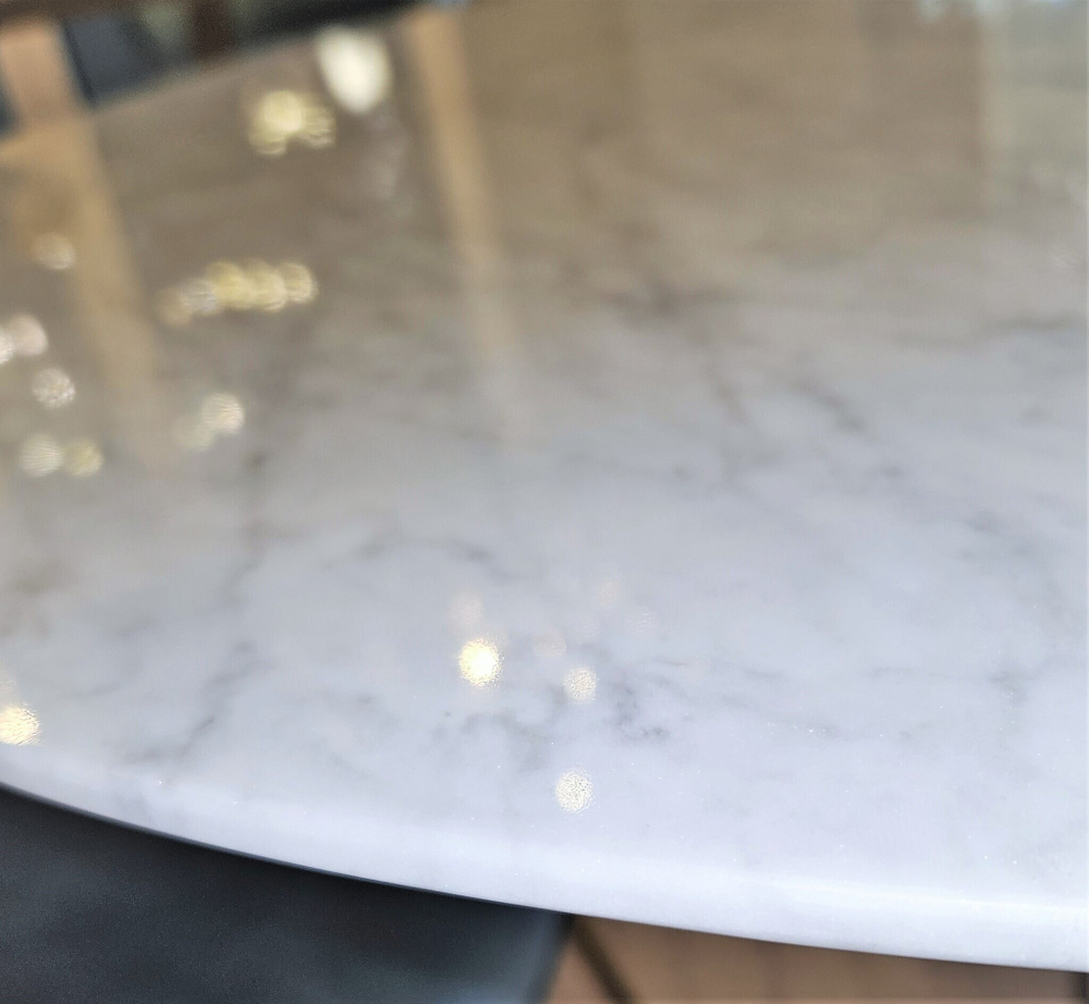 Стол Tulip Oval Marble