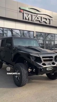 Jeep Wrangler в черную матовую пленку Carbins SCM A01L