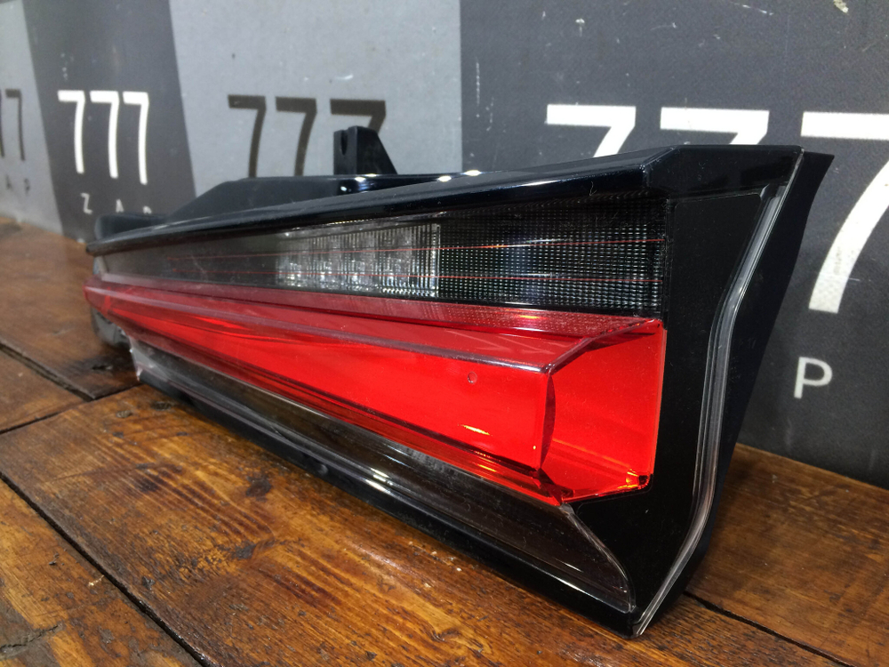 Фонарь задний правый Lexus NX 1 17-21 Б/У Оригинал 8158078040