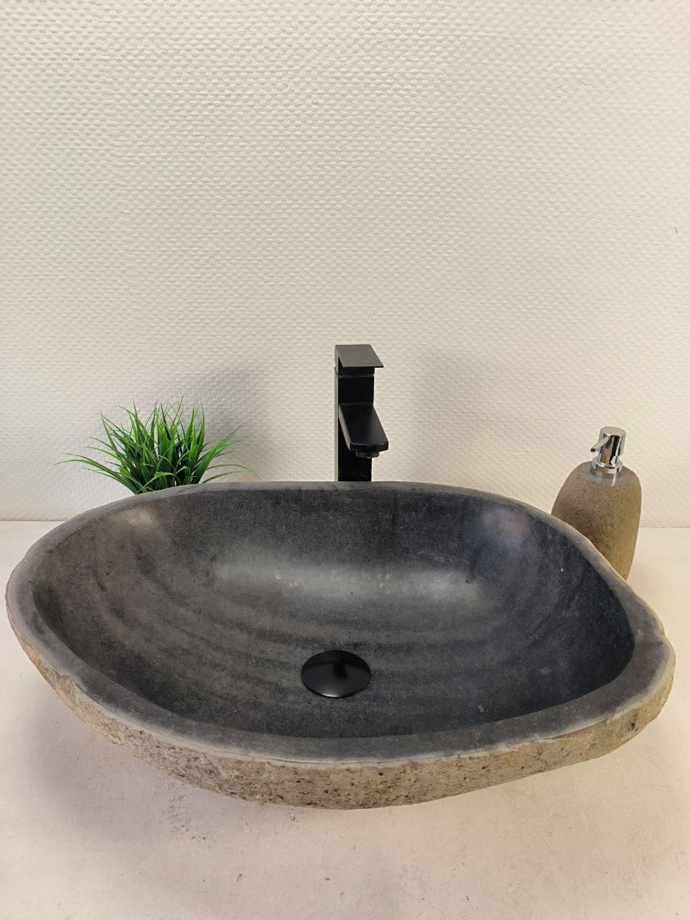Раковина из речного камня RS-61457 (57*40*15)