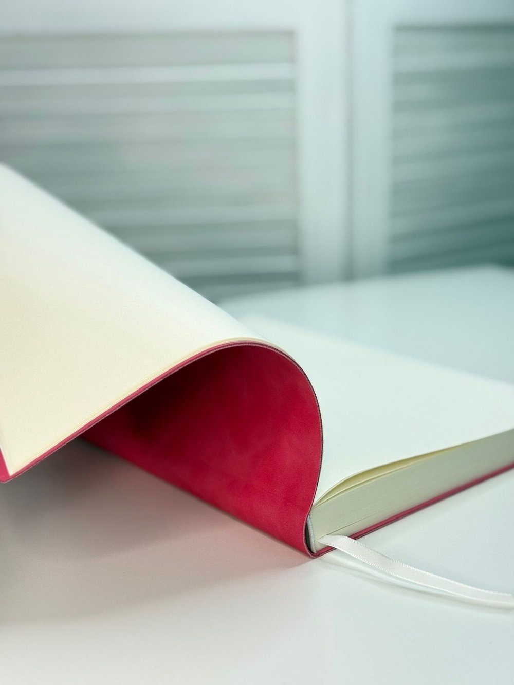 Блокнот А4 200л. (400страниц) без разлиновки Малиновый (К44-522А)