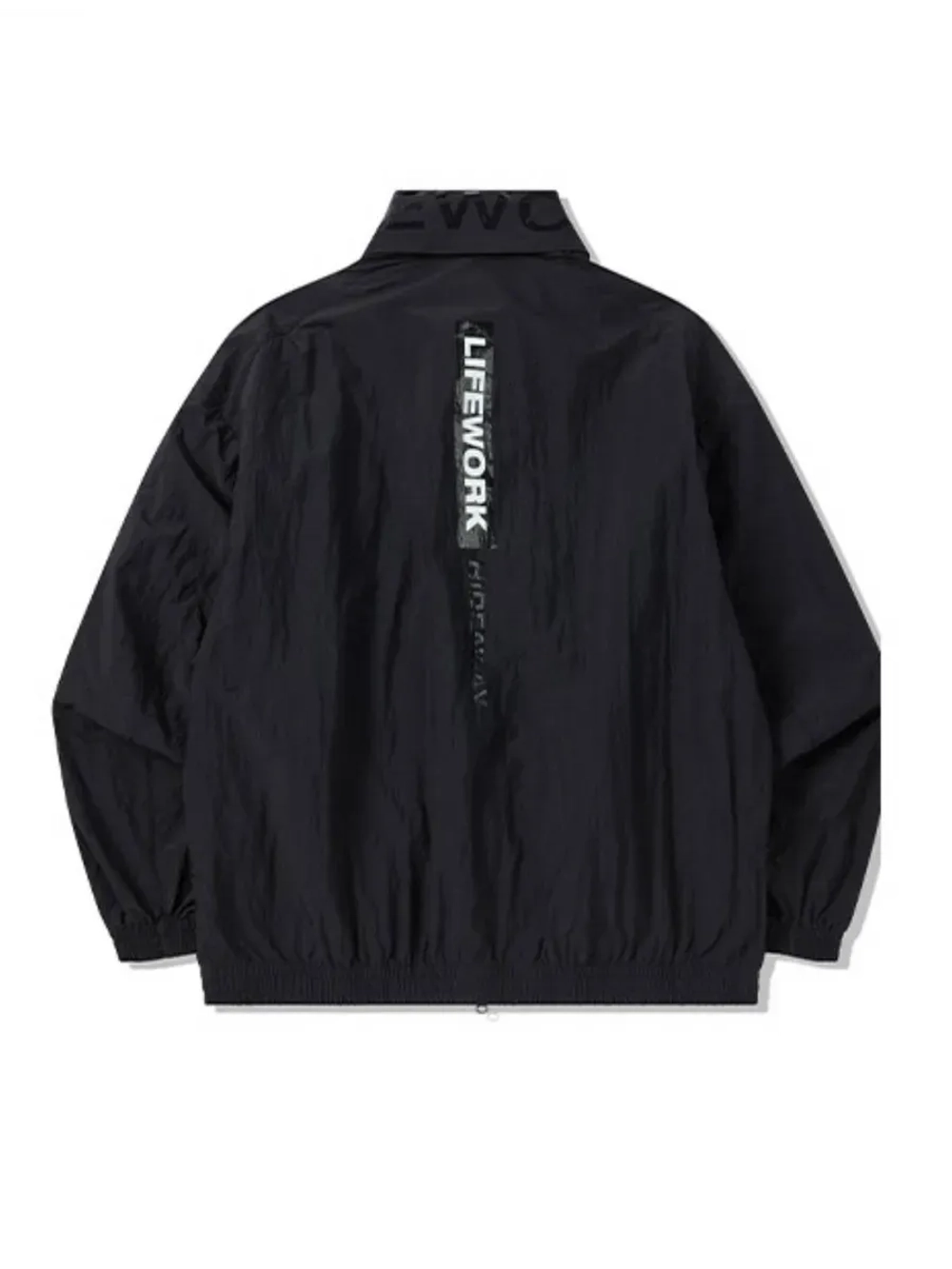 Нейлоновая ветровка с высоким воротом