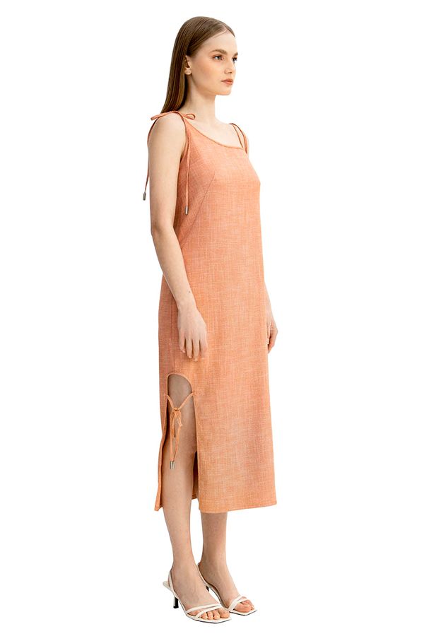 Платье с разрезом из смесового льна