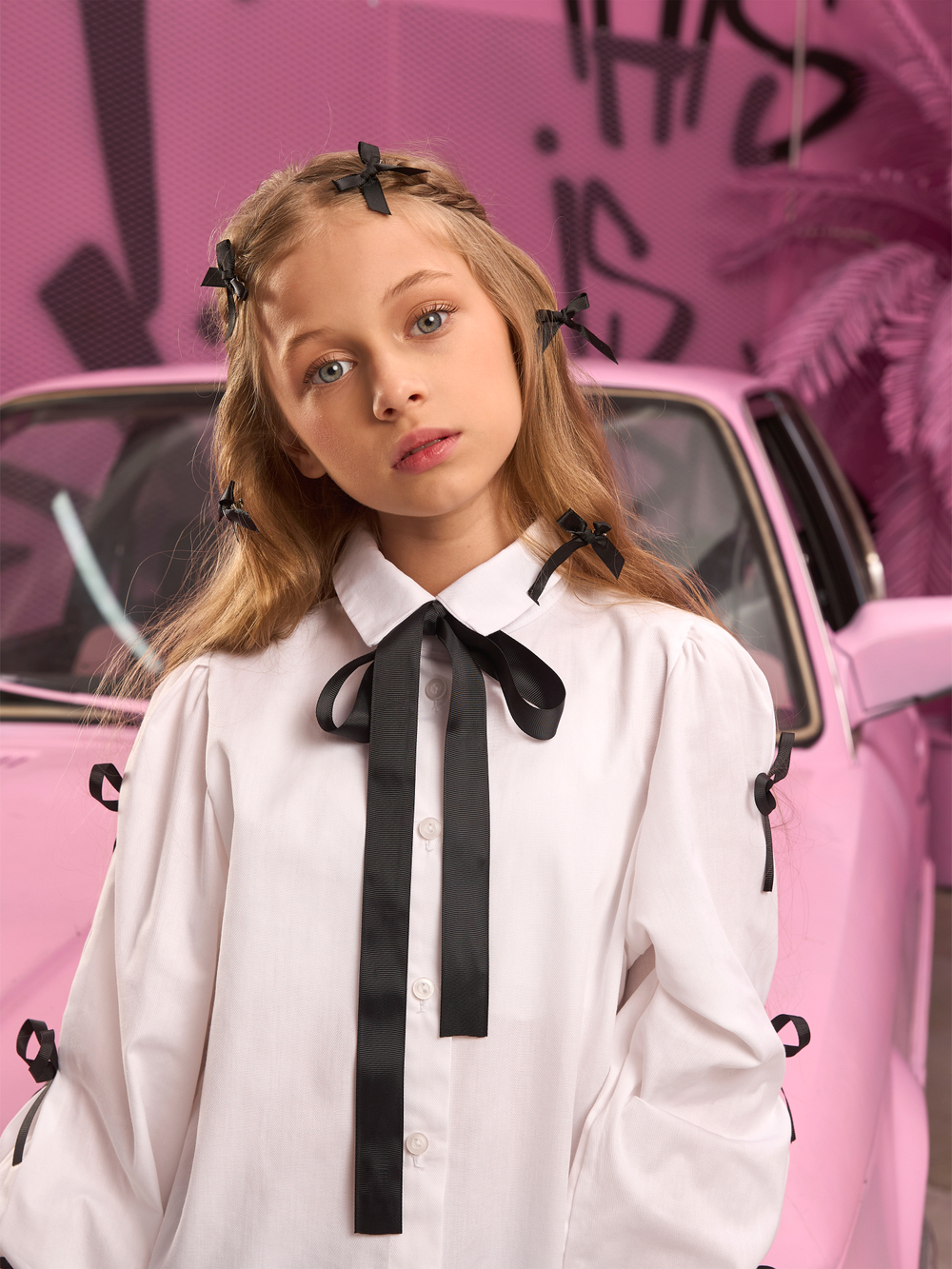 Рубашка для девочки белая с бантиками на рукавах