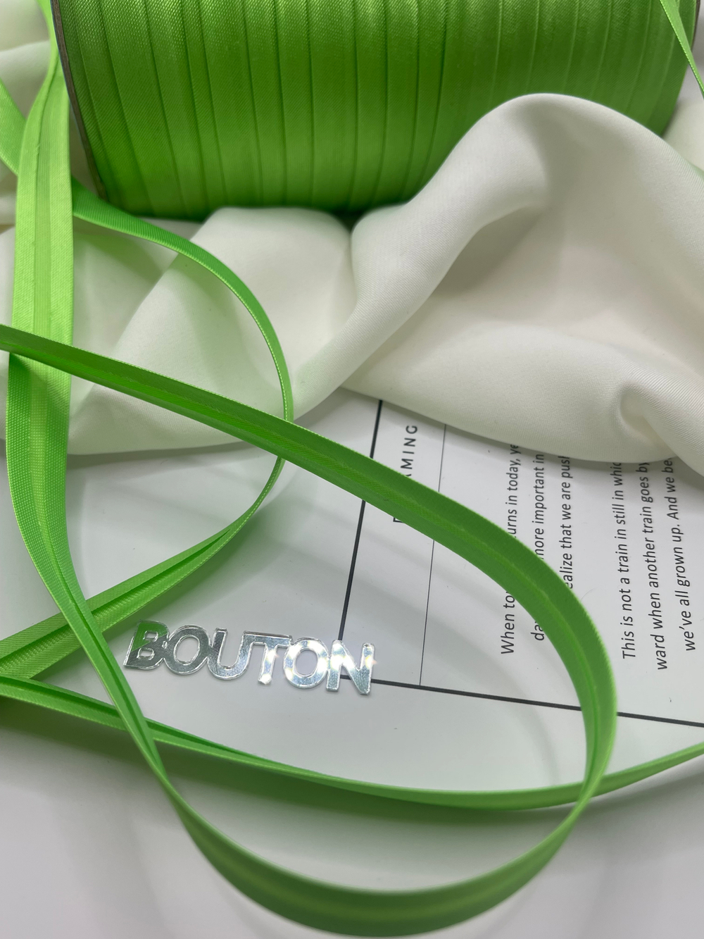 Косая бейка "Gamma" GK-12P 11 - 12 мм №059 яр.салатовый