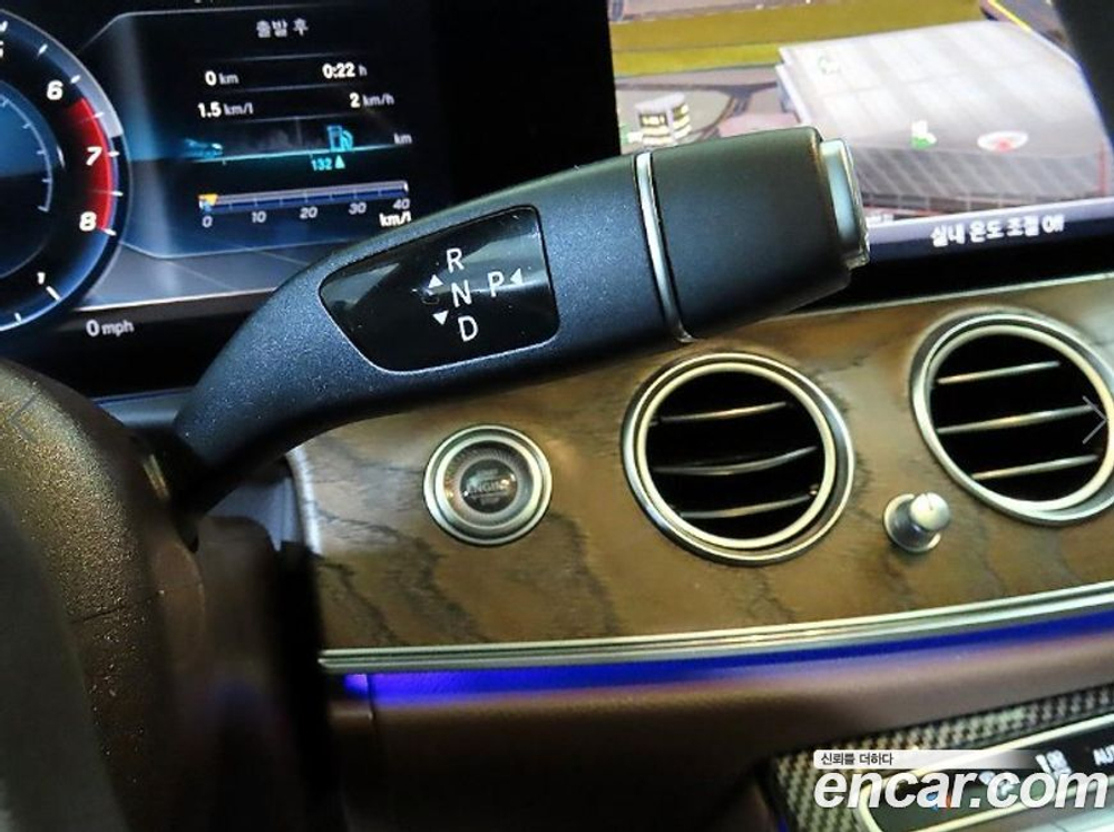 Mercedes-Benz E-Class W213 E300 4MATIC Exclusive (03.2020)