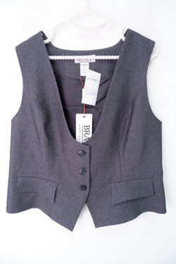 Жилет Bravo костюмный 52 размер, новый