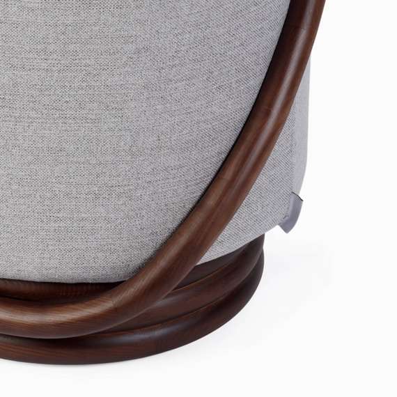 Пуф с ручкой Riot 46х55 см, серая ткань, орех