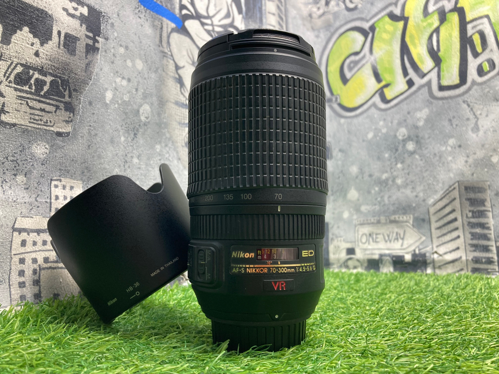 Nikon 70-300mm 4.5-5.6G ED-IF AF-S VR
