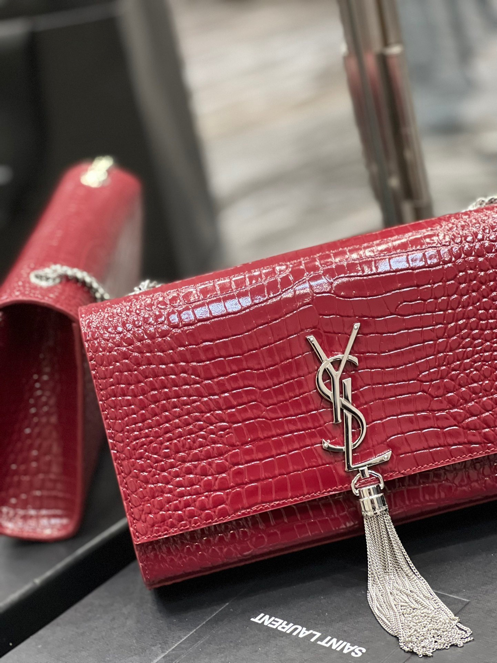 Saint Laurent Kate Medium Bag 24 cm