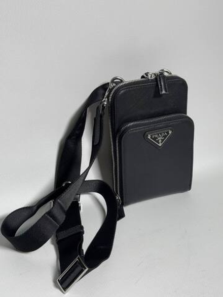Сумка-слинг Prada