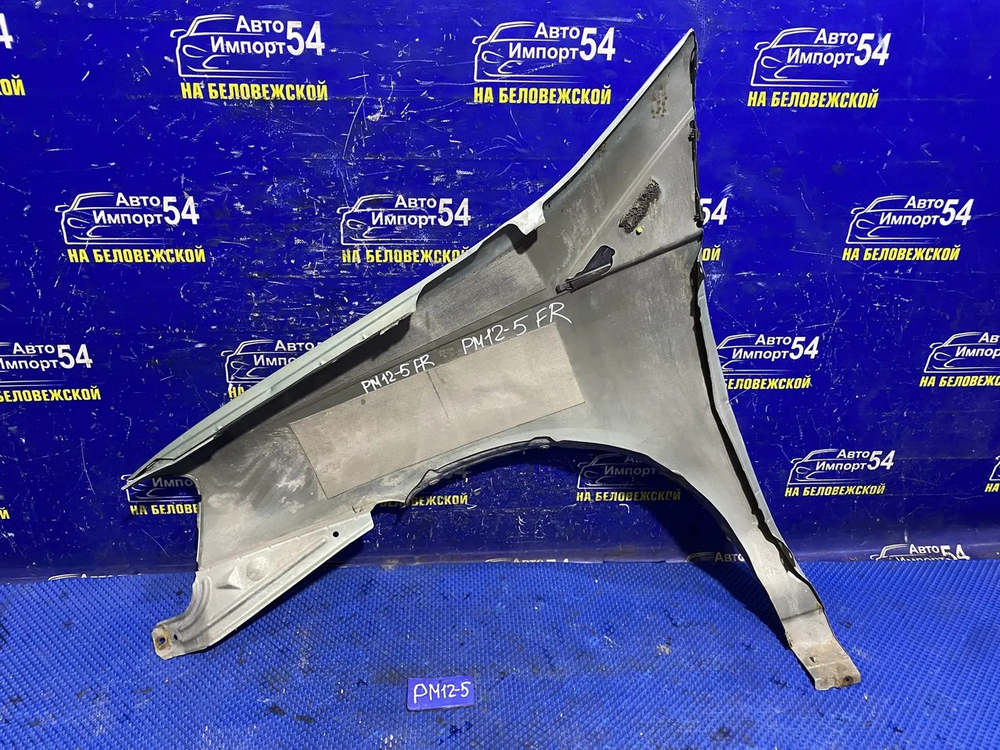 Крыло переднее правое NISSAN LIBERTY 1999