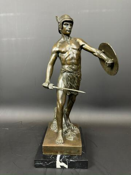 Бронзовая скульптура «Гладиатор»