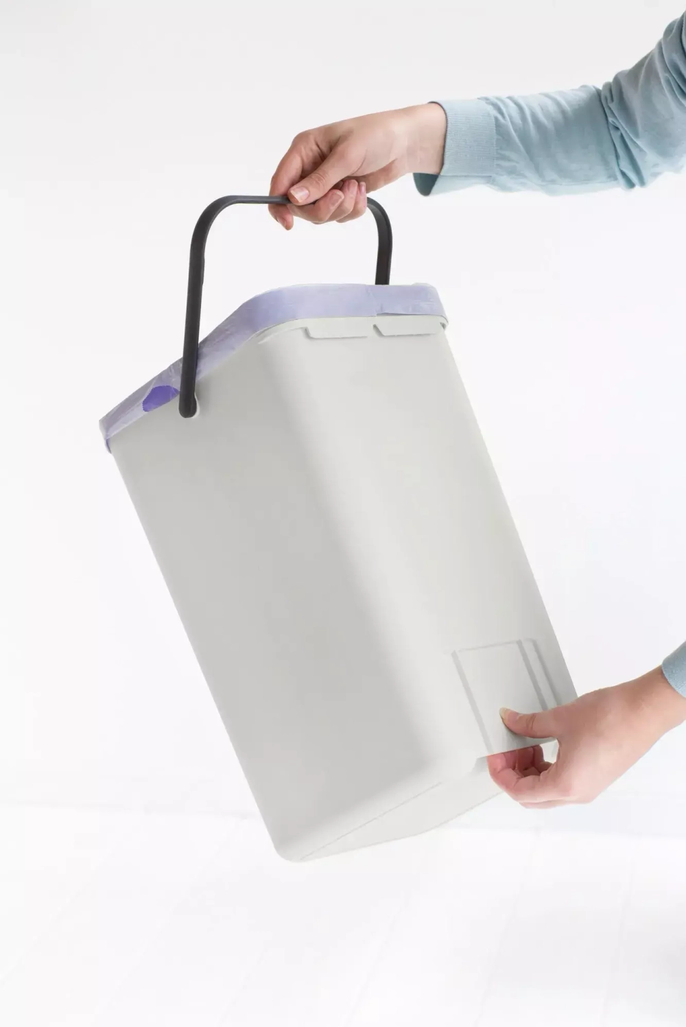 Brabantia - Контейнер для мусора Sort &amp; Go 12л Светло-серый / артикул   213281  / GTIN 8710755213281