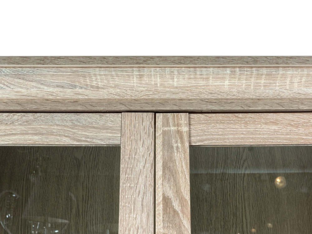 Шкаф-витрина двухдверный