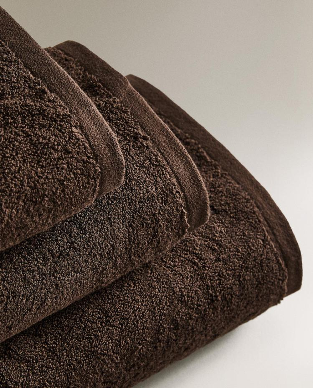 ZARA HOME МАХРОВОЕ БАННОЕ ПОЛОТЕНЦЕ, КОРИЧНЕВЫЙ