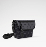 Сумка-мессенджер Louis Vuitton
