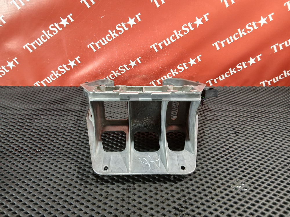 Кронштейн рулевой колонки