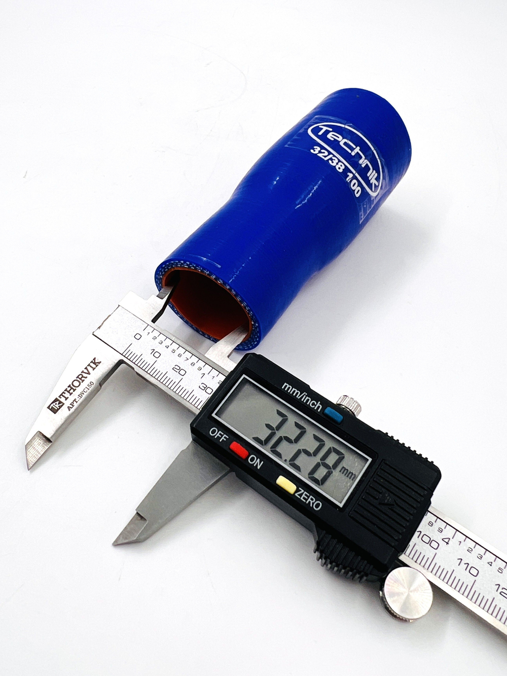 Патрубок переходной прямой универсальный D32x38 силикон 1 шт