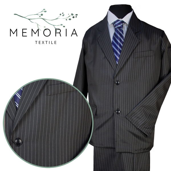 Костюм-тройка мужской без подкладки габардин в полоску, с рубашкой и галстуком