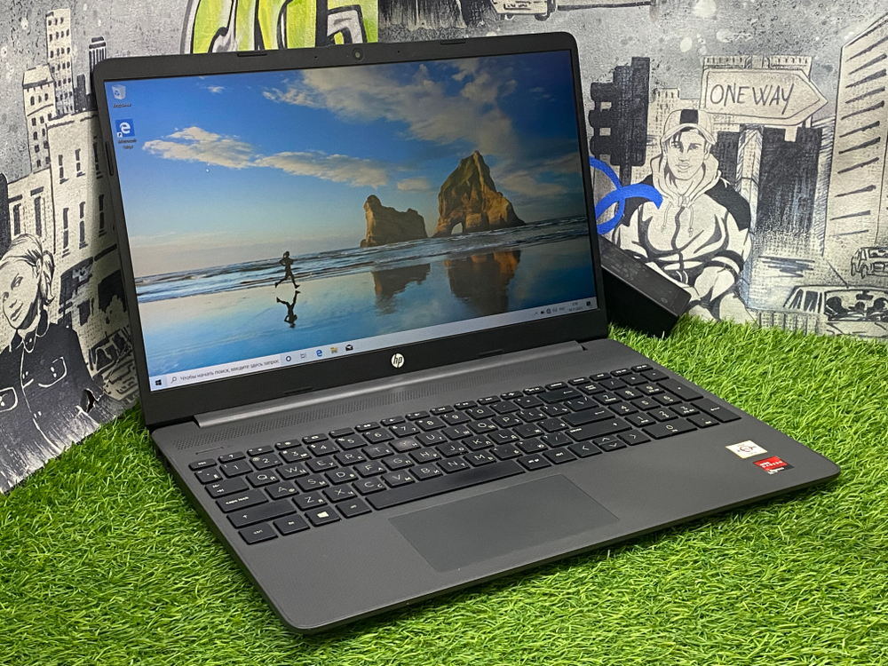 Ноутбук HP 15'/Vega 3/8GB/256GB [15s-eq1272ur]/Windows 10