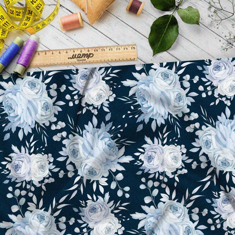 Ткань флис голубые пионы на синем фоне