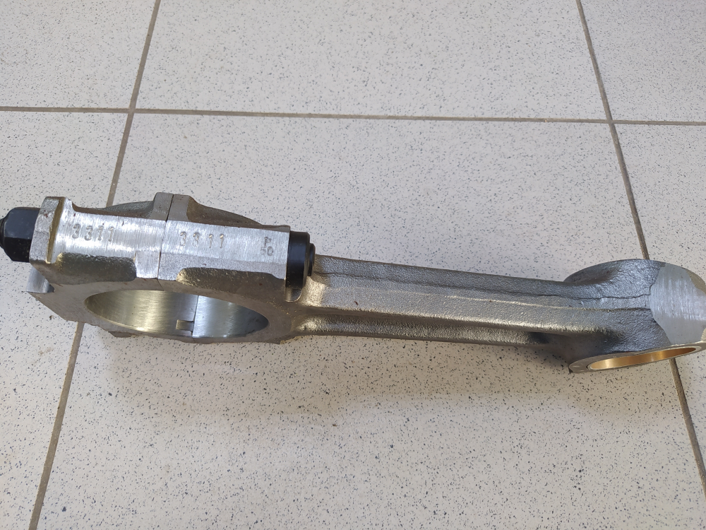 Шатун в сборе 8401.1004045