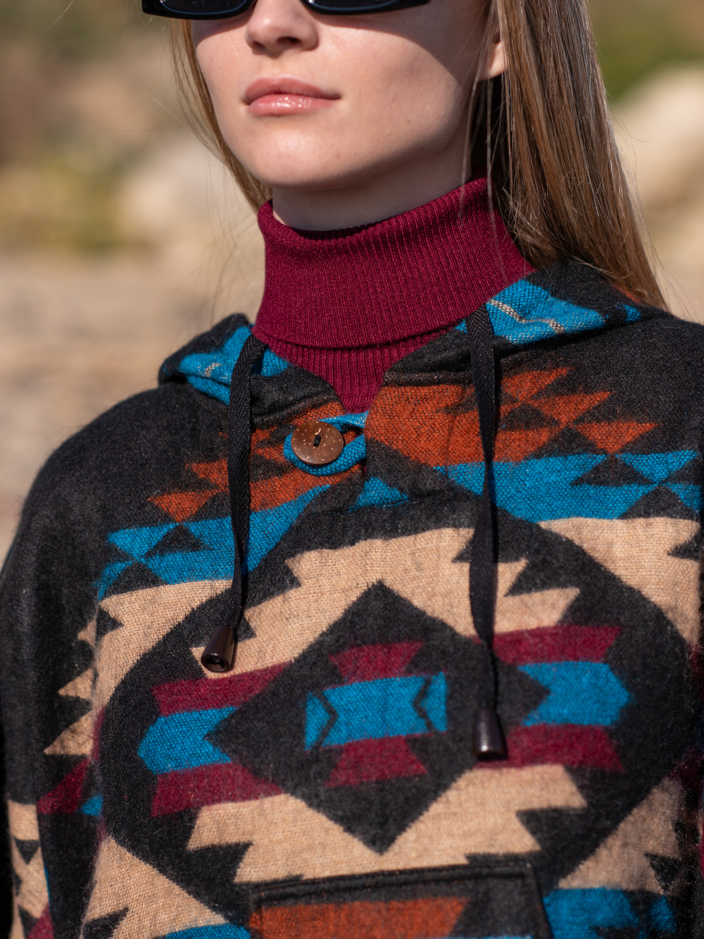 Пончо шерстяное с орнаментом