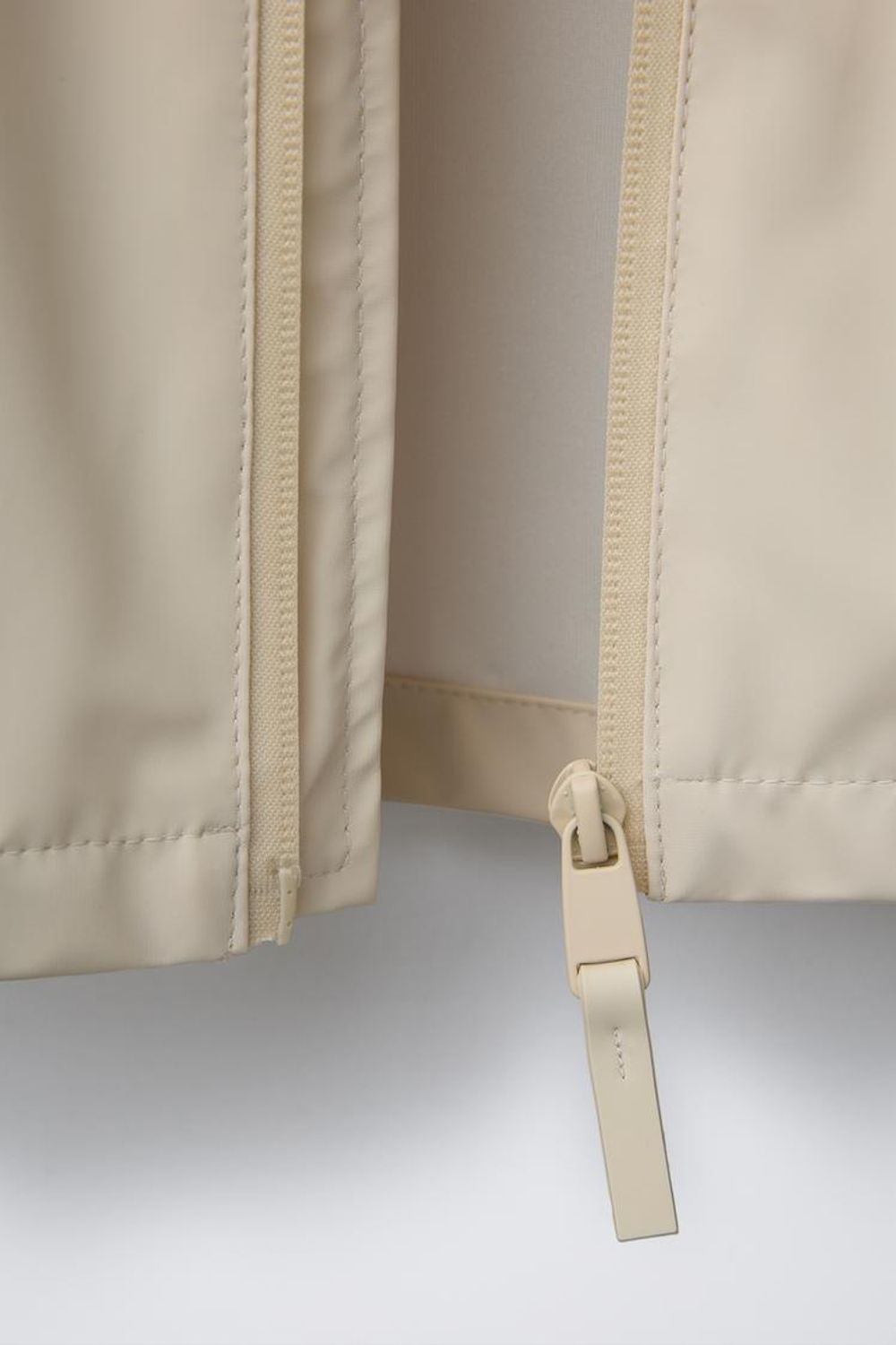 ZARA ЛЕГКИЙ ДОЖДЕВИК WATER REPELLENT, ЦВЕТ СЛИВОЧНОГО МАСЛА