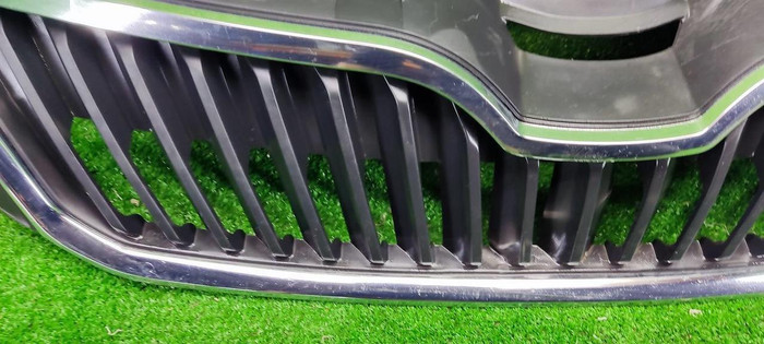 Решетка радиатора Skoda Rapid 1 (2012-2020)