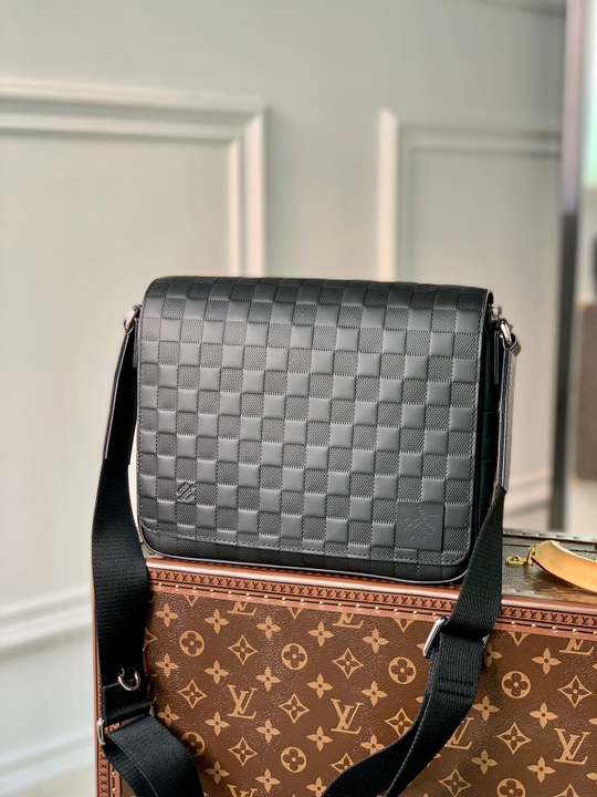 Louis Vuitton District PM Messenger Bag