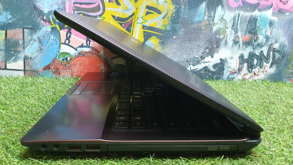 Ноутбук ASUS i5/4Gb