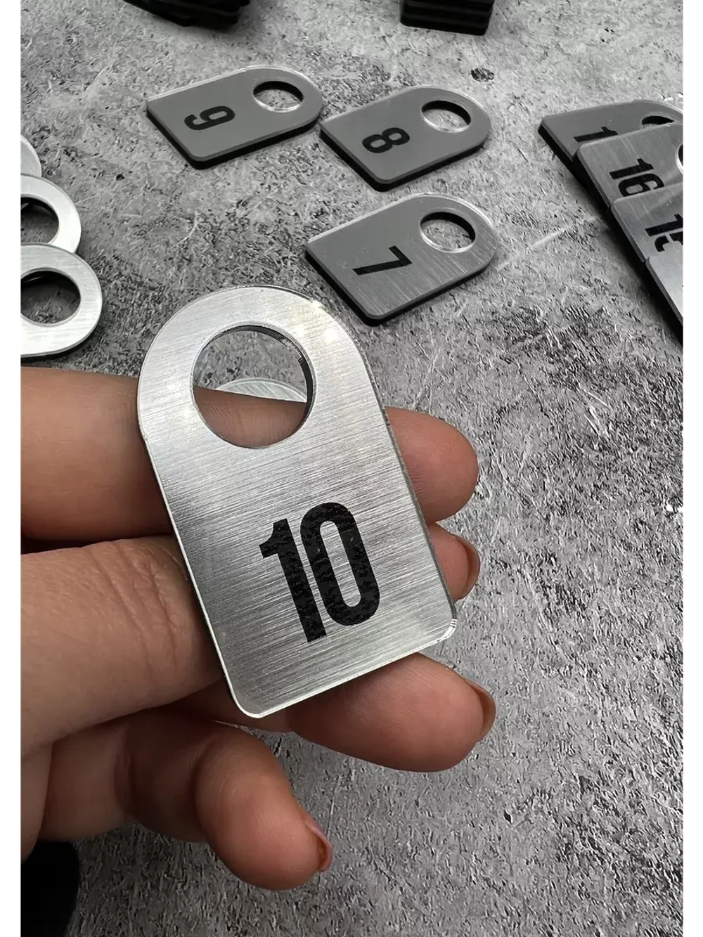 Номерки для гардероба 251-300