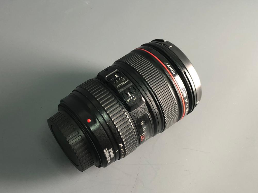 Canon 24-105mm 4L IS USM (Царапины на линзе)