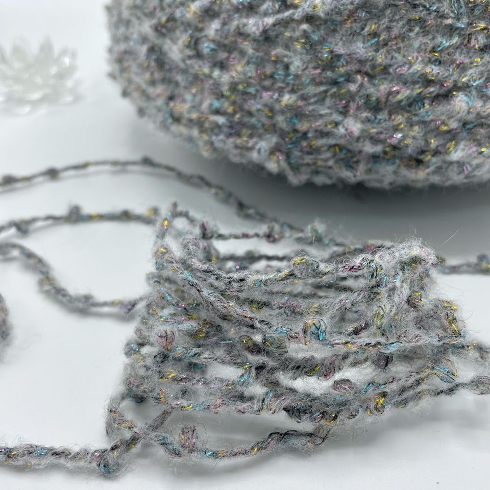 Букле COFIL 17% меринос 45% полиамид 34% полиэстер 2% люрекс