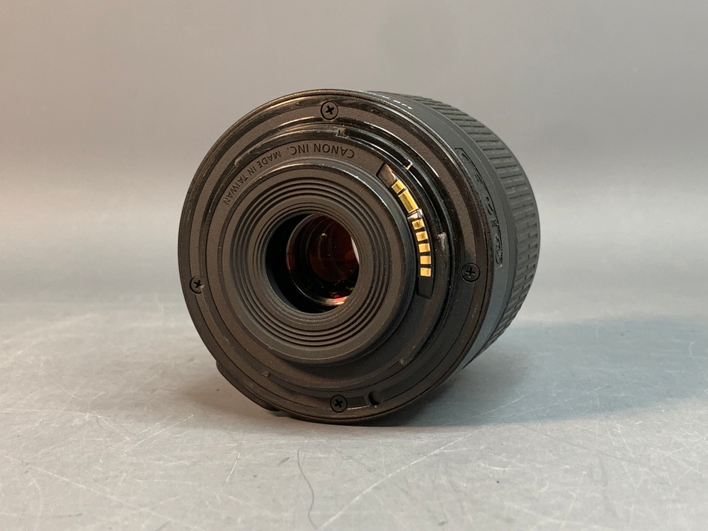 Canon EF-S 18-55mm 3.5-5.6 III