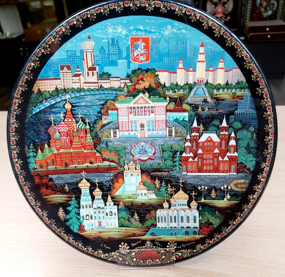 Тарелка " Москва" с росписью Палех в подарочном футляре