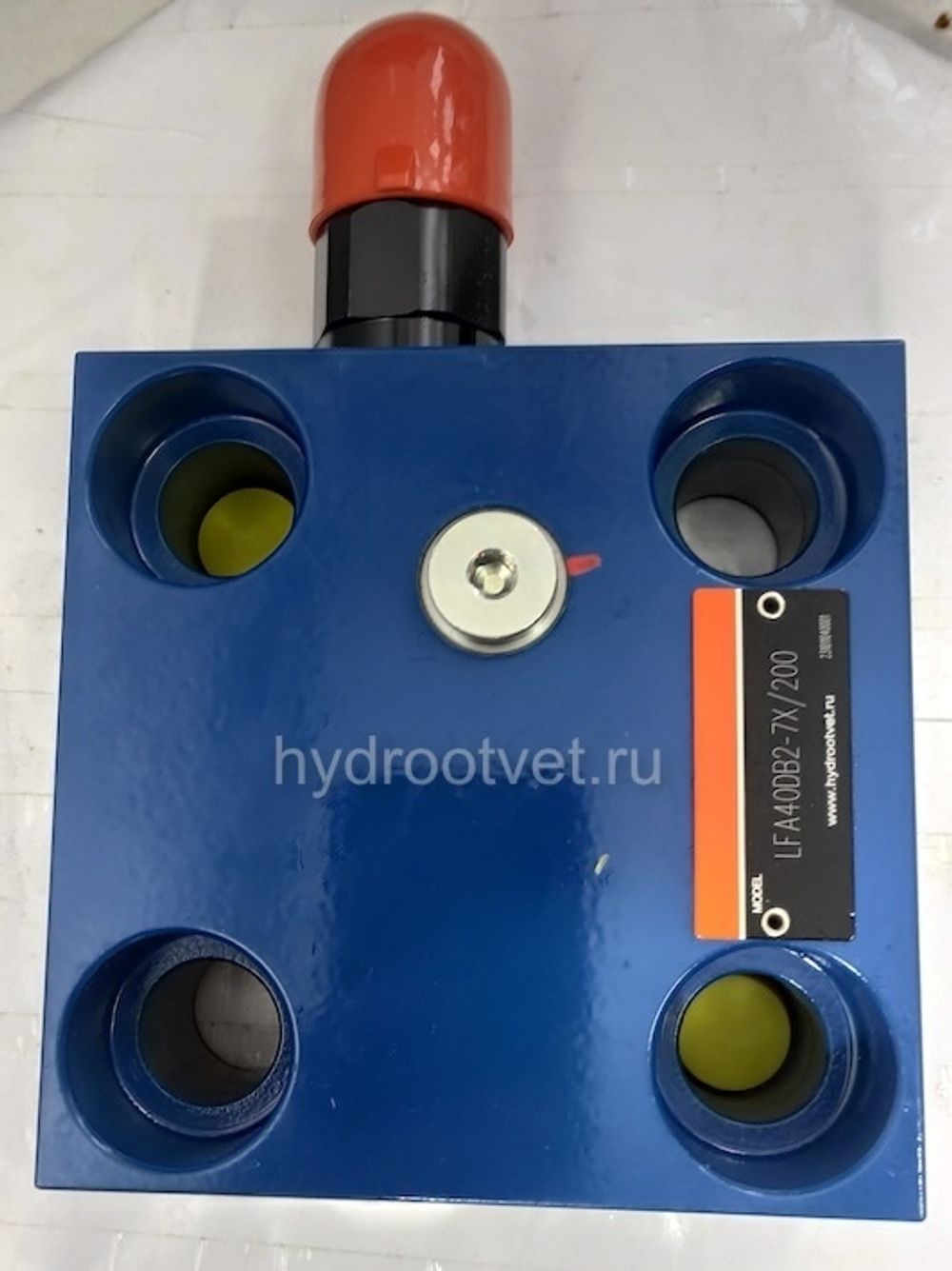 LFA40DB2-7X/315 - Крышка для логического клапана, типоразмер Ду40 функционал - DB2 = крышка с предохранительным клапаном с ручной настройкой, два выхода X и Y, элемент регулировки - винт под шестигранник с защитным колпачком, диапазон настройки давления до 315 бар, уплотнение NBR