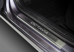 Накладки на пороги AutoMax для Skoda Octavia A7 2013-2020, нерж. сталь, с надписью, 4 шт., AMSKOCT01