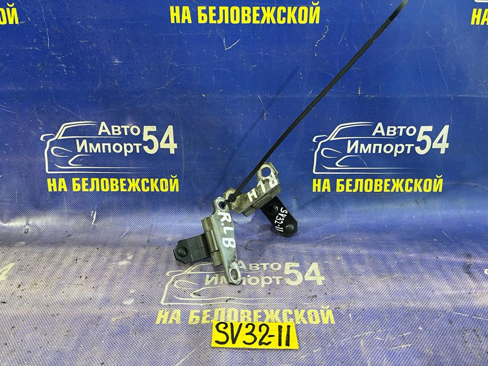 Петля двери задней левой TOYOTA VISTA 1993