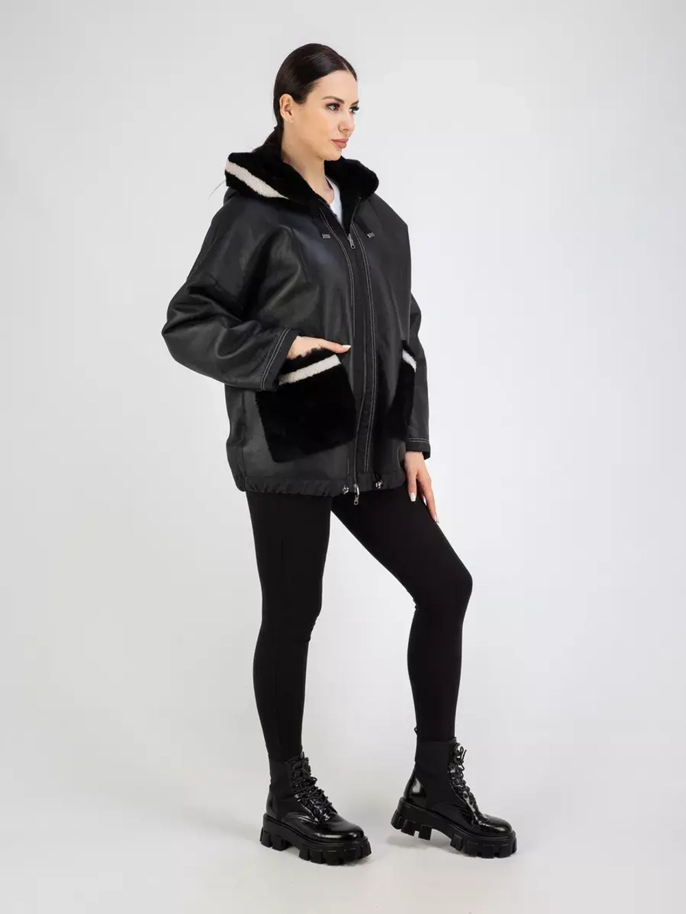 Дубленка натуральная с капюшоном двухсторонняя