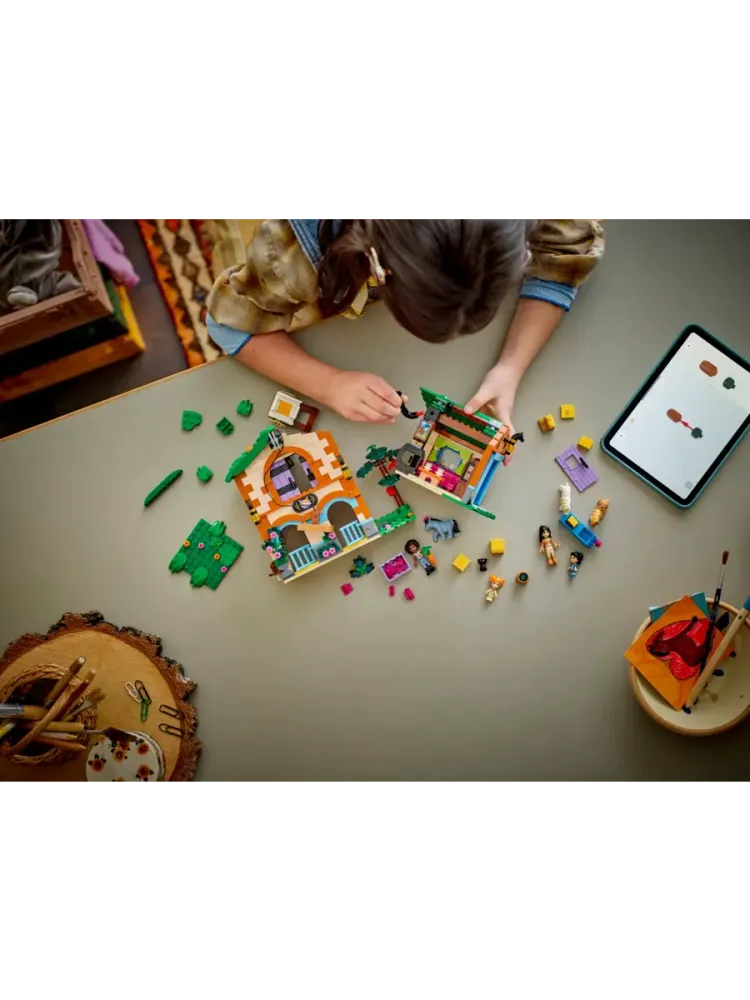 Конструктор Friends 42654 Пони-ранчо и конюшня