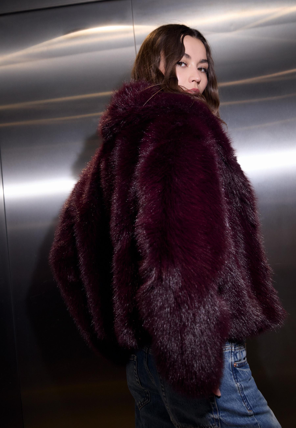 STRADIVARIUS Укороченная шуба из искусственного меха, фиолетовый