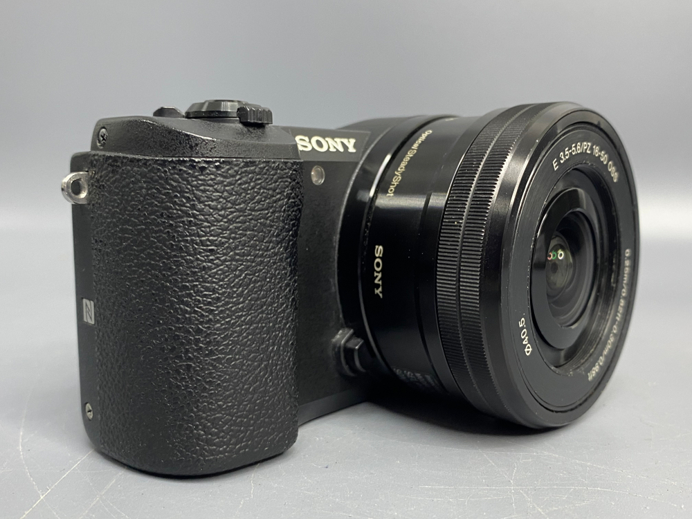 Sony Alpha A5100 E PZ 16-50mm 11.000 кадров