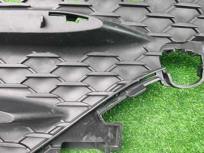 Решетка перед. бампера Mercedes GLE V167 18-24 AMG