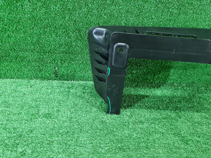 Дефлектор радиатора Hongqi HS5 (2019-н.в.)