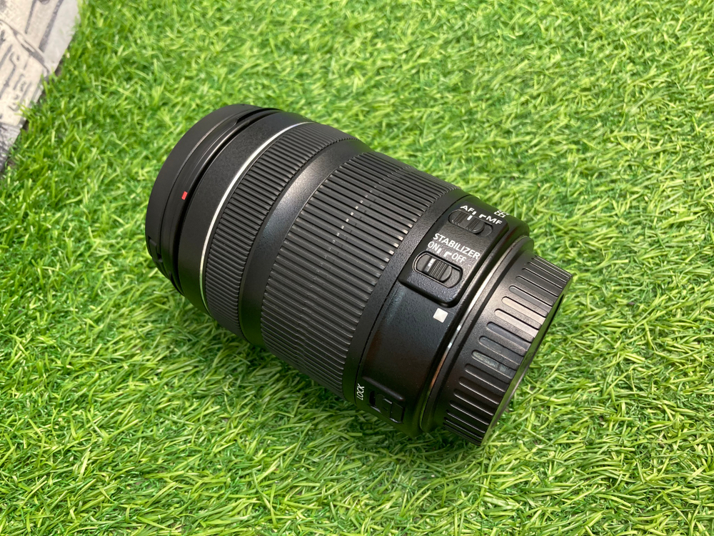 Canon EF-S 18-135mm 3.5-5.6 IS STM