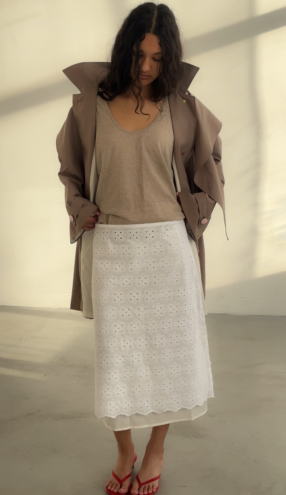 Юбка с цветочной вышивкой