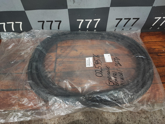 Уплотнитель крышки багажника Toyota HiAce H300 Новый Оригинал 6788126170