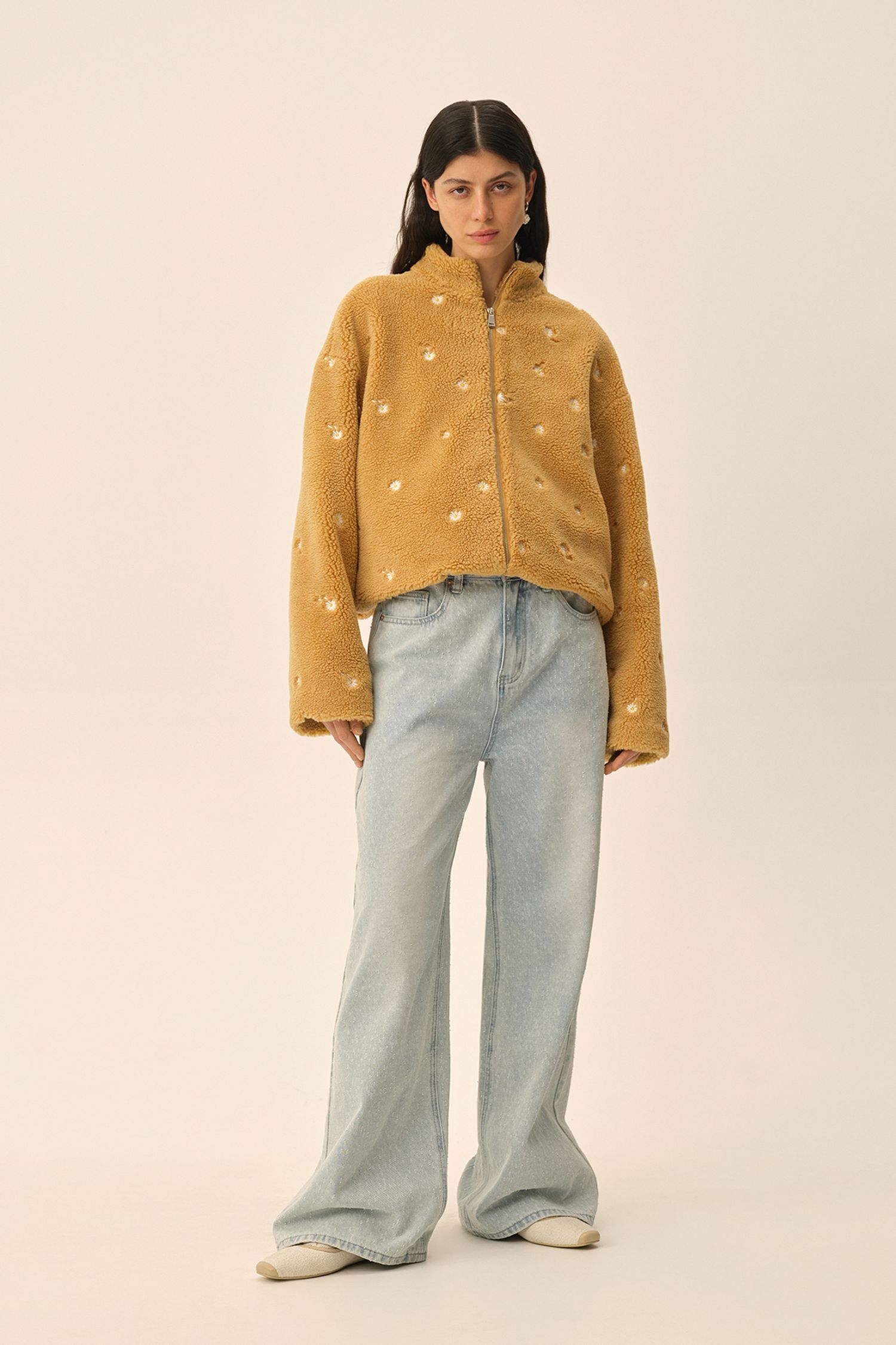 Куртка (((Любит - не любит))), песочная